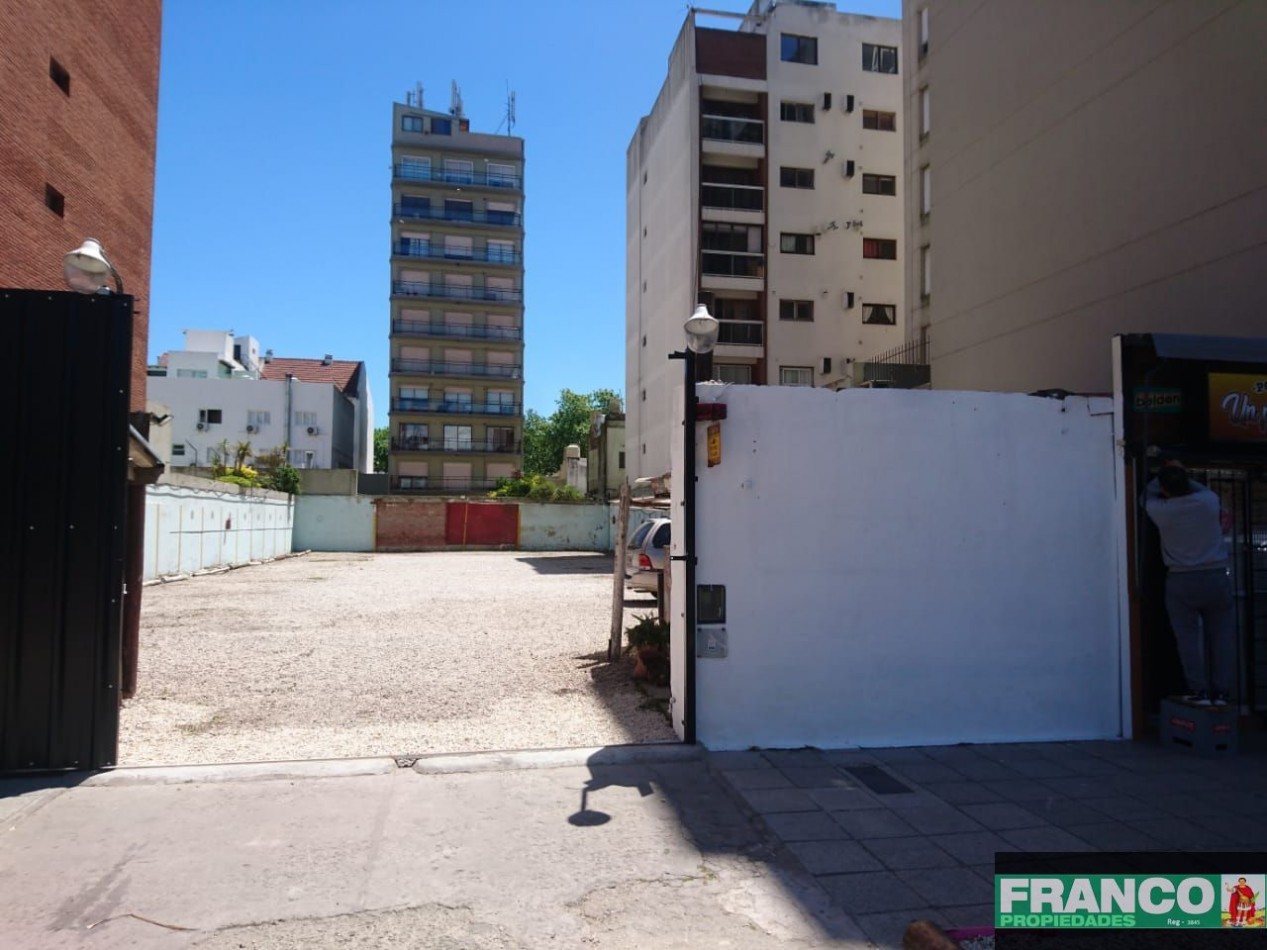 GRAN OPORTUNIDAD Terreno / Lote en venta de 750m2 ubicado en La Perla