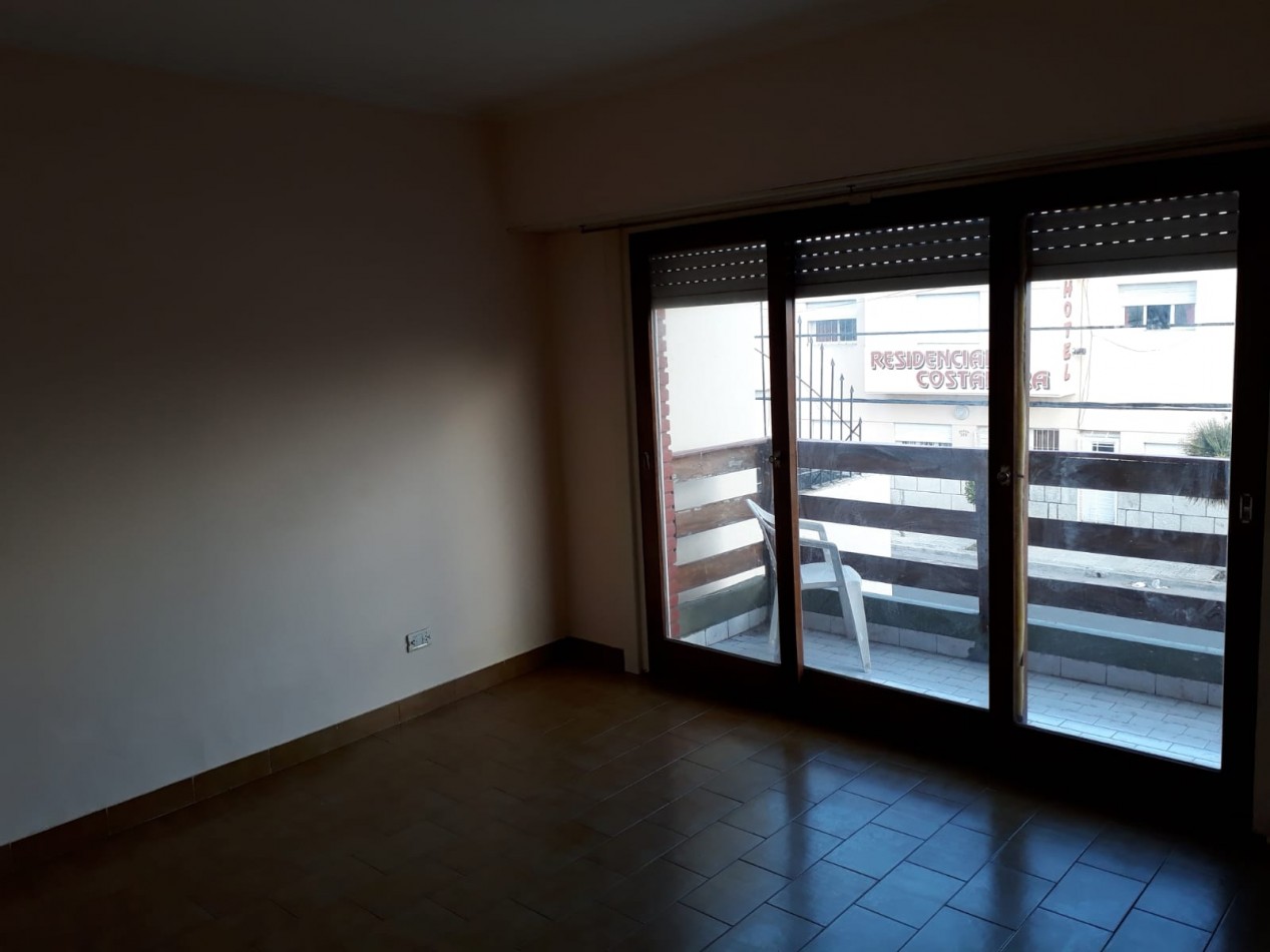 departamento en venta 2 ambientes a la calle con balcon