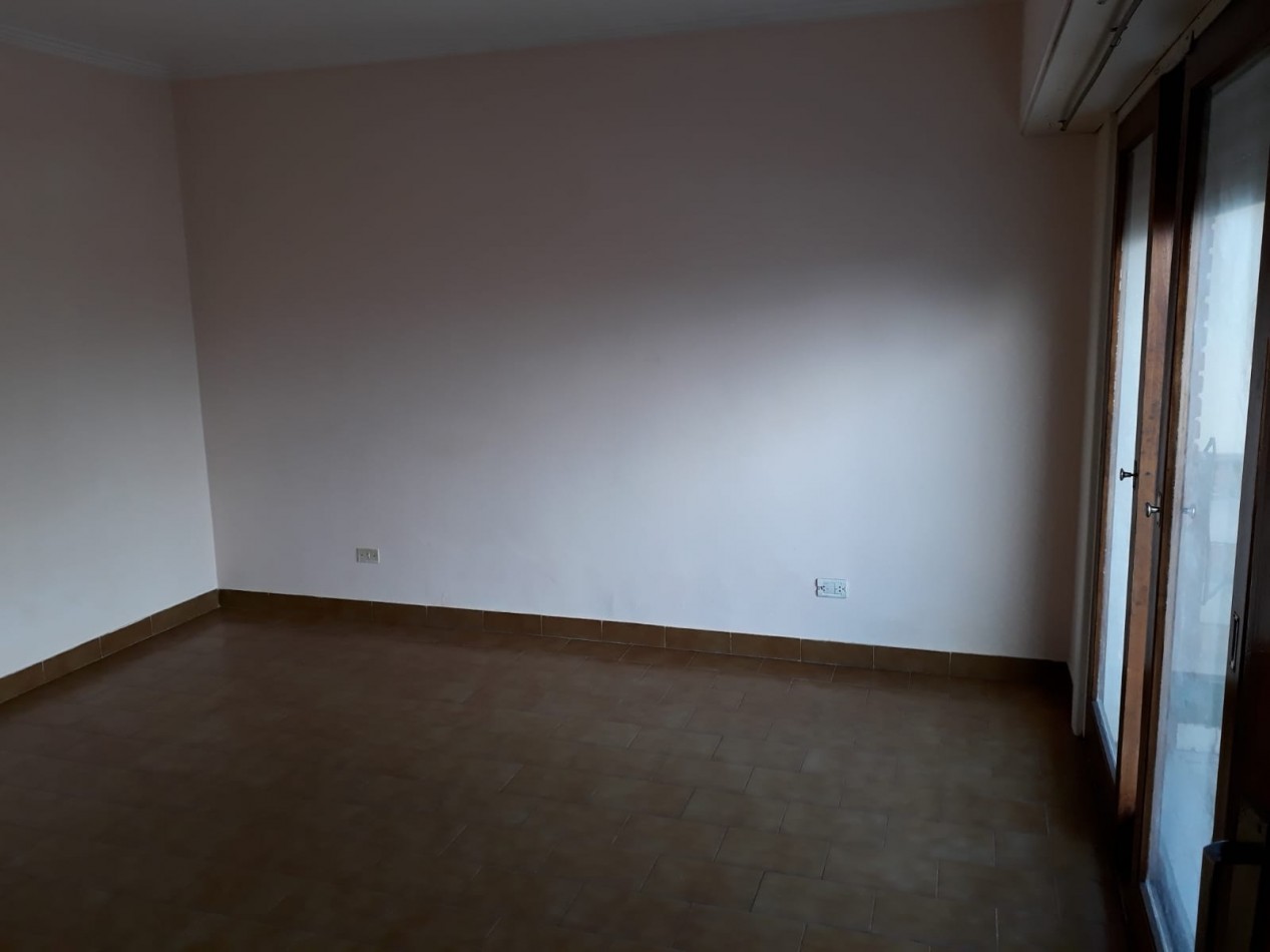 departamento en venta 2 ambientes a la calle con balcon