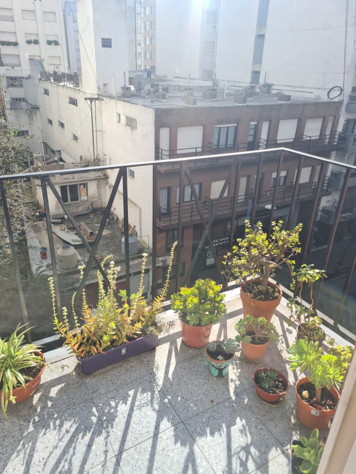 departamento de 3 ambientes con dependencia