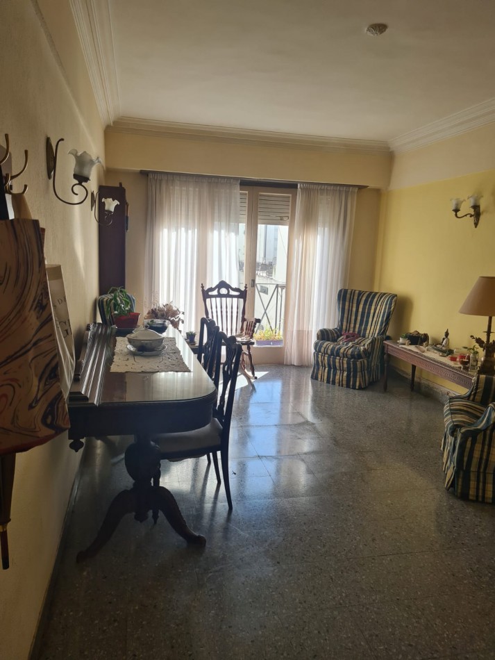 departamento de 3 ambientes con dependencia