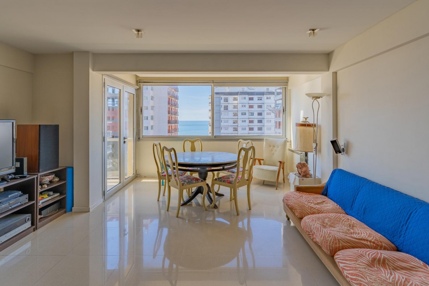 Departamento 4 Ambientes con pequeña Vista al Mar - Playa Grande, Mar del Plata