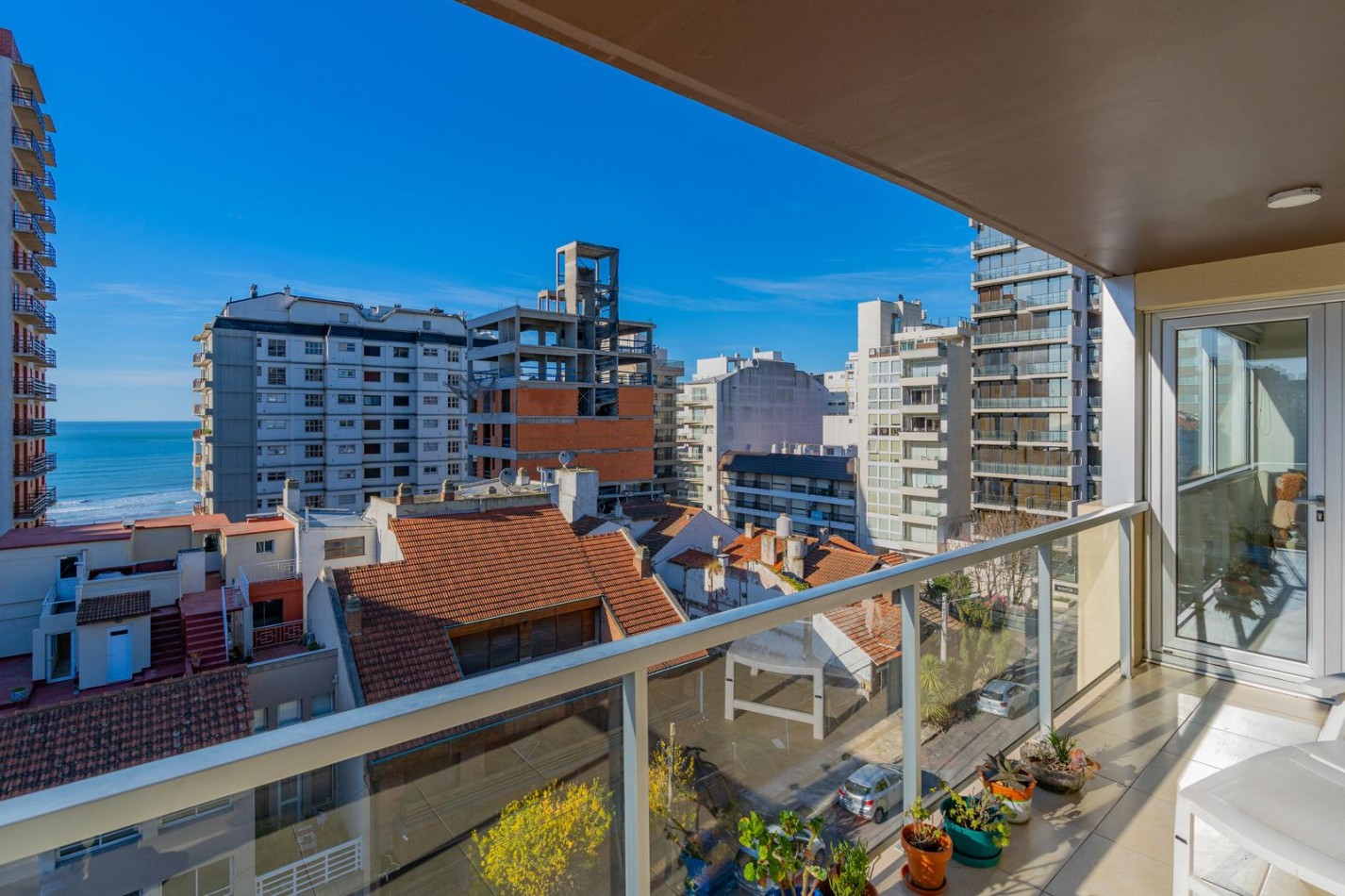 Departamento 4 Ambientes con pequeña Vista al Mar - Playa Grande, Mar del Plata
