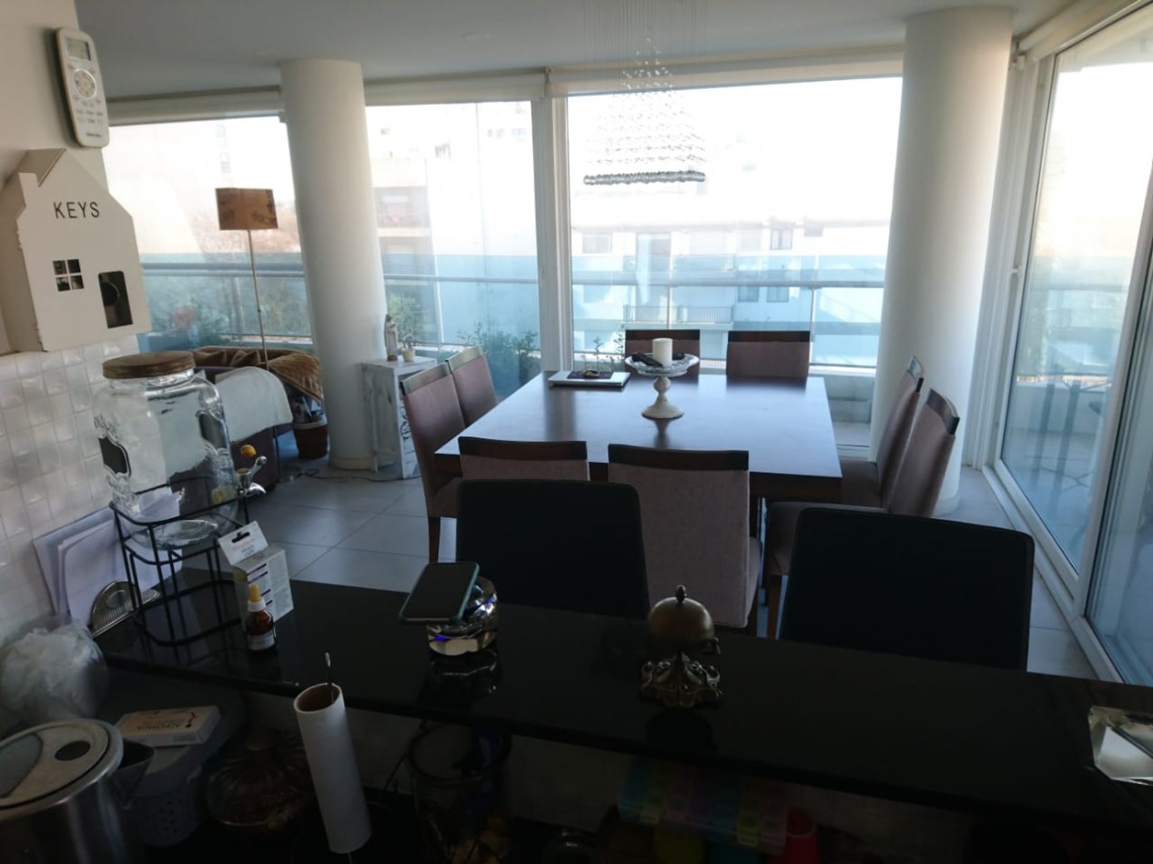Departamento de categoria en venta 3 ambientes con cochera