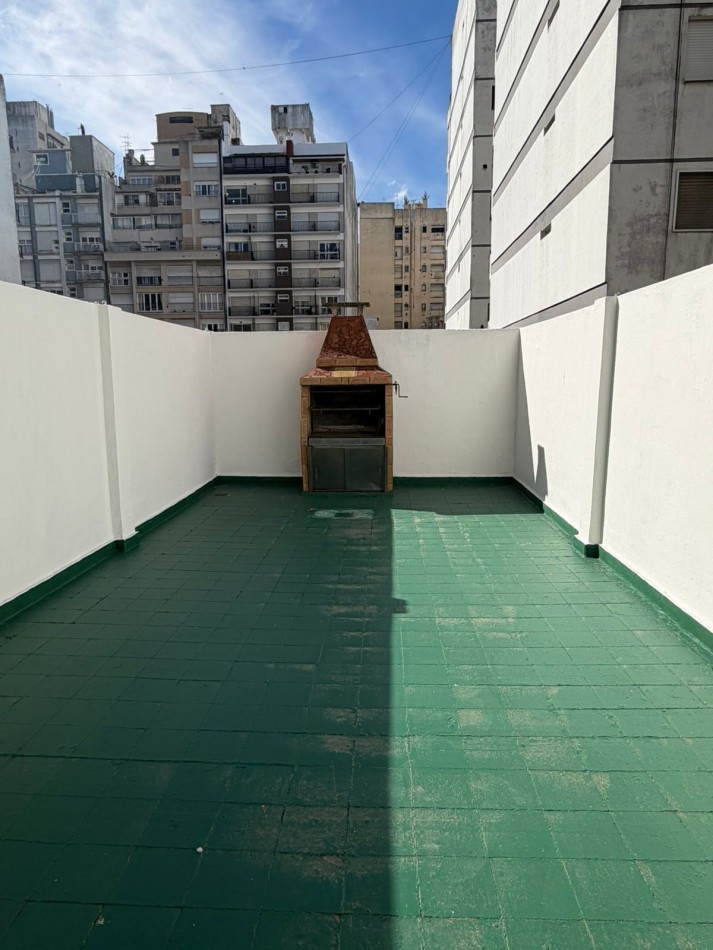 departamento monoambiente y medio con patio