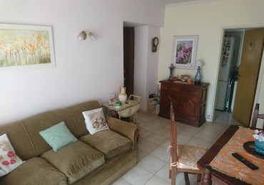 Departamento 2 ambientes contrafrente con patio
