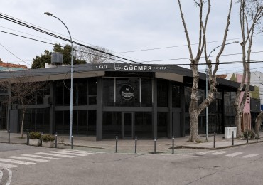 importante local en alquiler en la mejor esquina de guemes